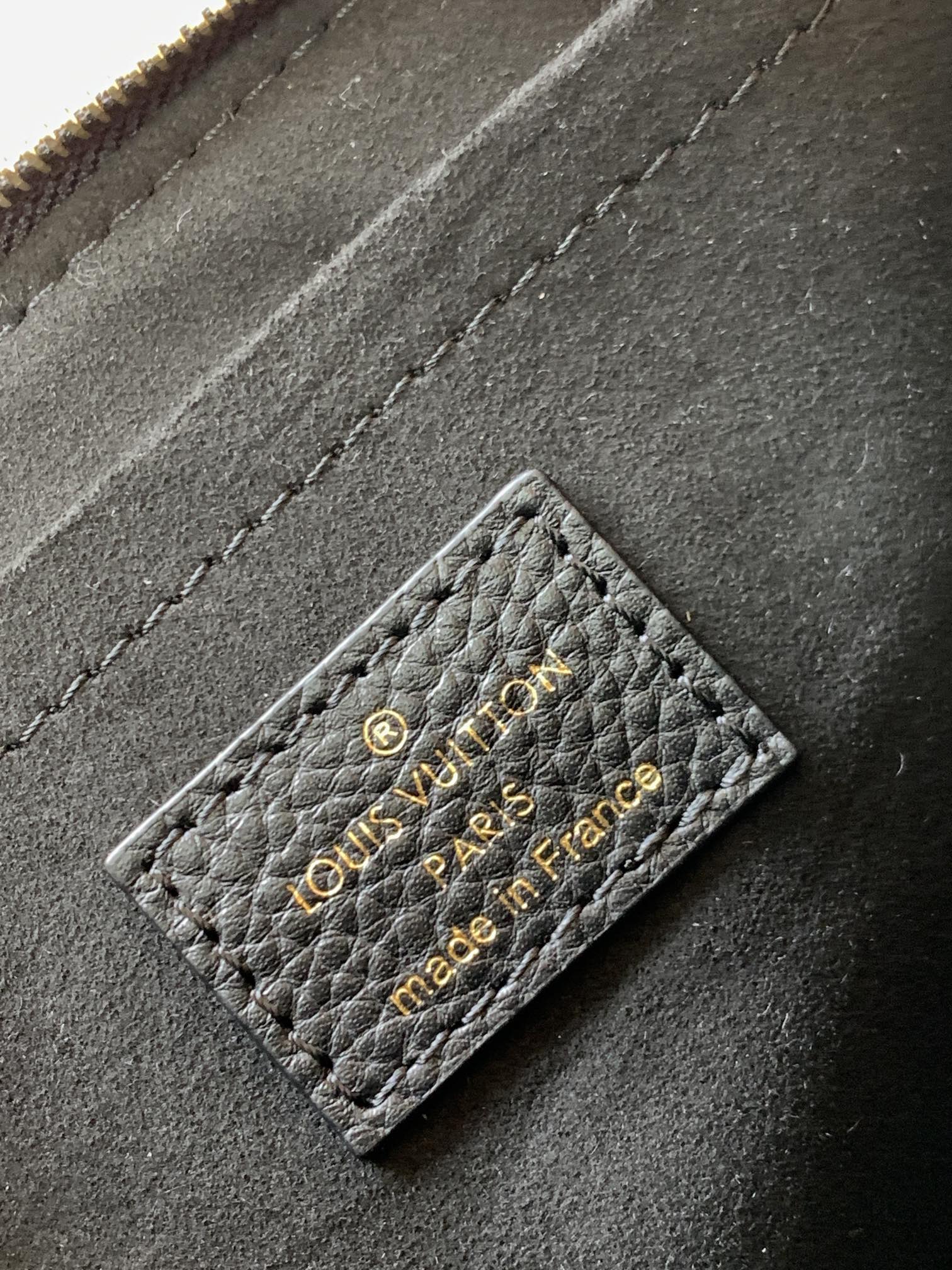 Louis Vuitton Basic Bag Black M