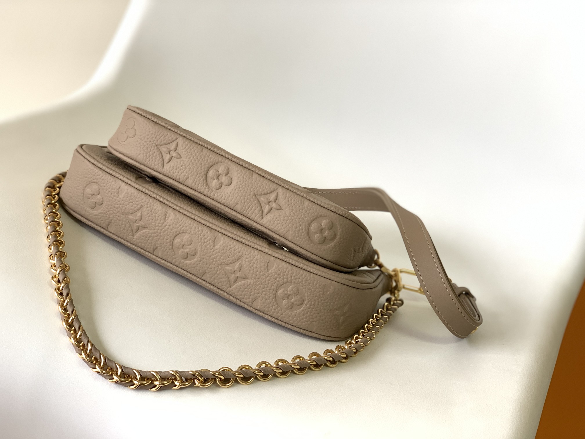 Louis Vuitton Basic Bag Black M