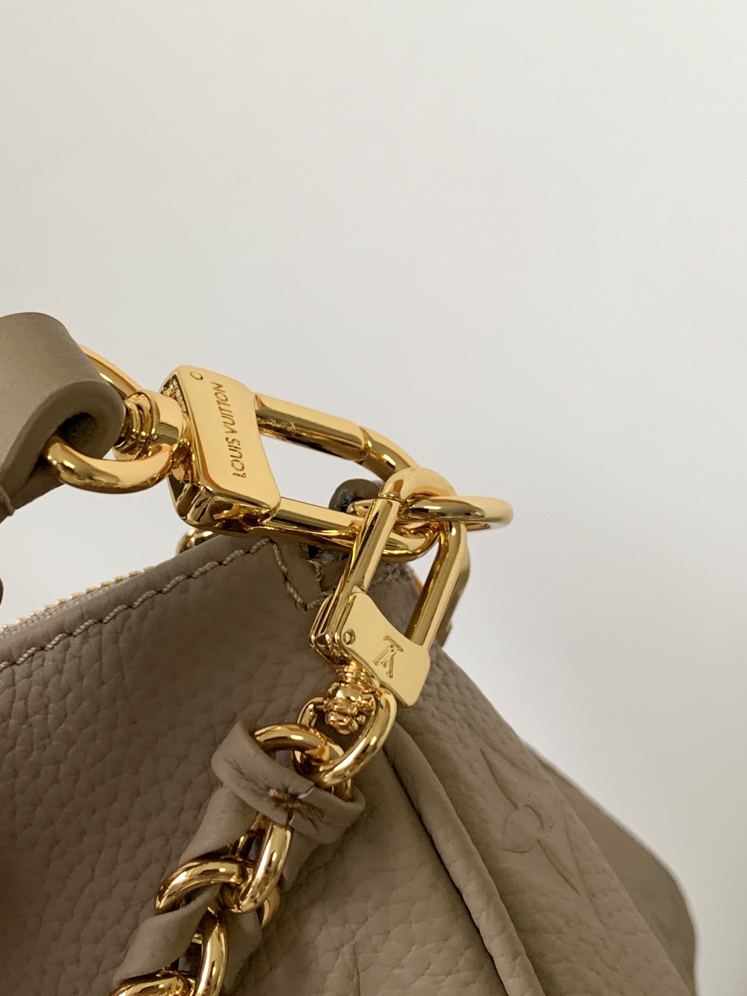 Louis Vuitton Basic Bag Black M