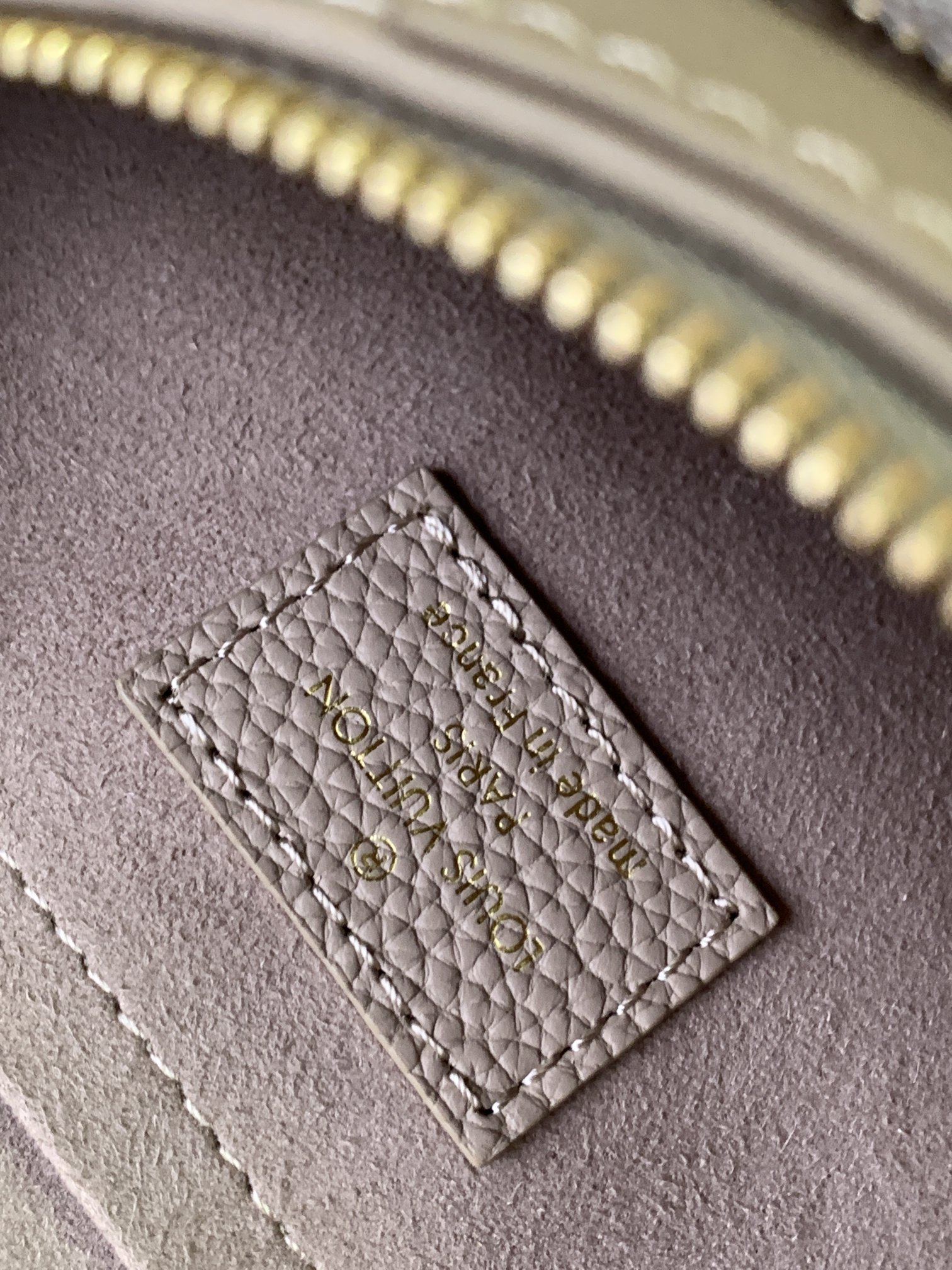 Louis Vuitton Basic Bag Black M