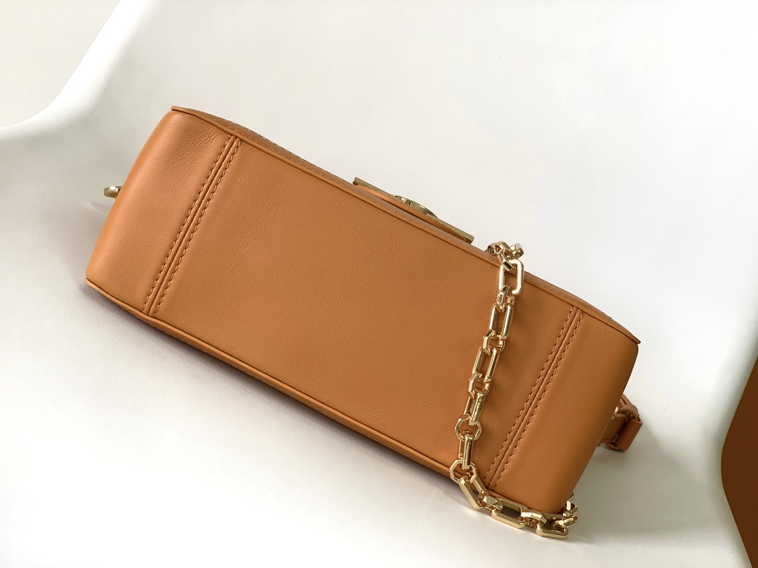 Louis Vuitton Basic Bag Cow Leather Black M-l-s