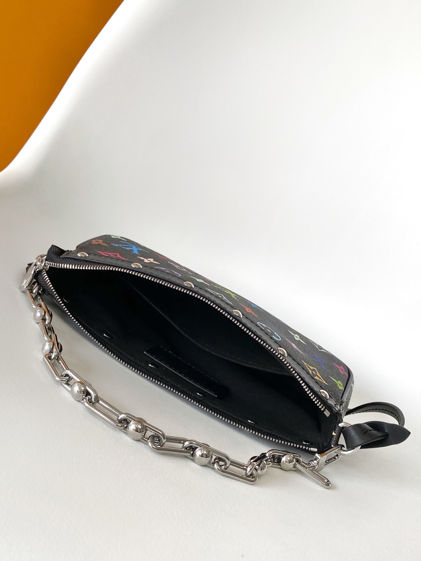 Louis Vuitton Basic Bag Cow Leather M-s