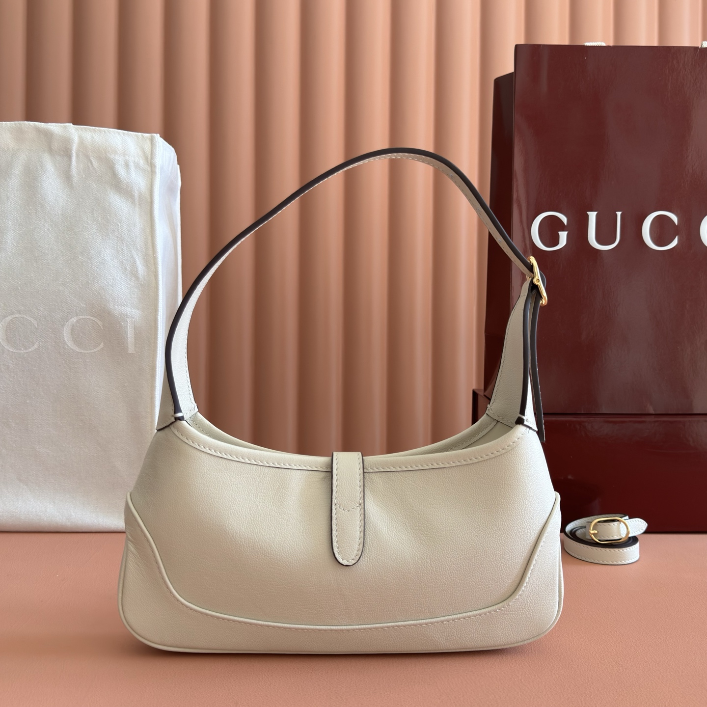 Gucci Basic Bag Canvas Brown M-l