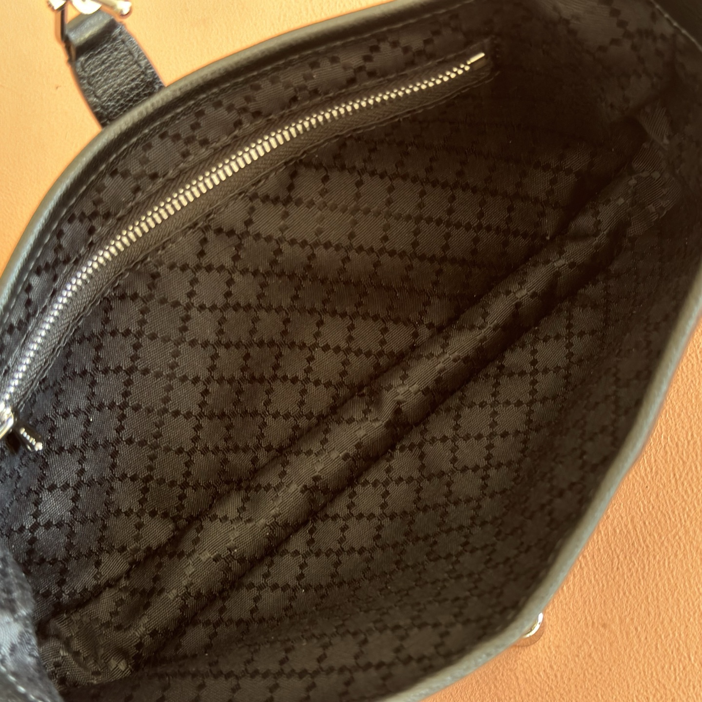 Gucci Basic Bag Canvas Brown M-l