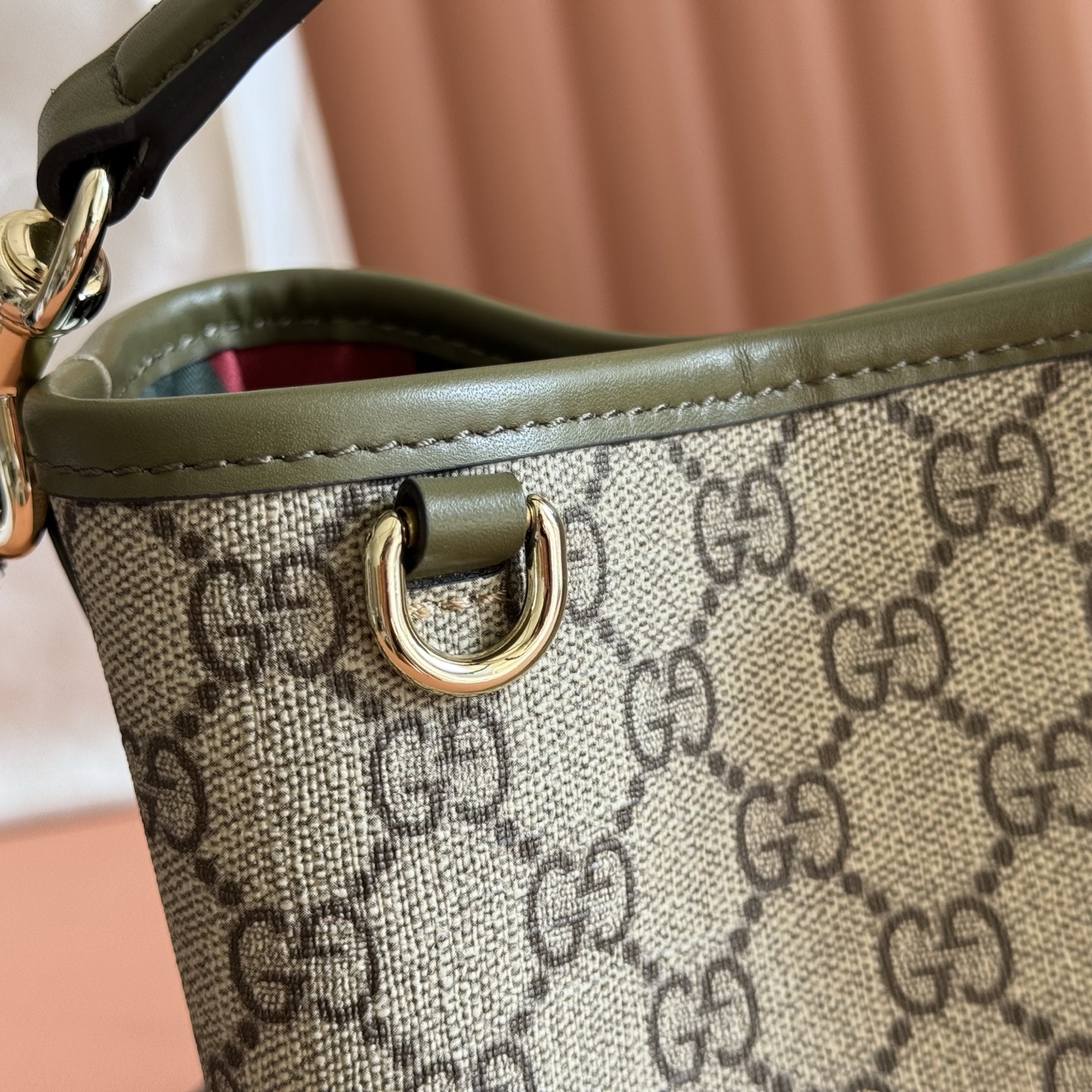 Gucci Bucket Bag Cow Leather Gold M-l