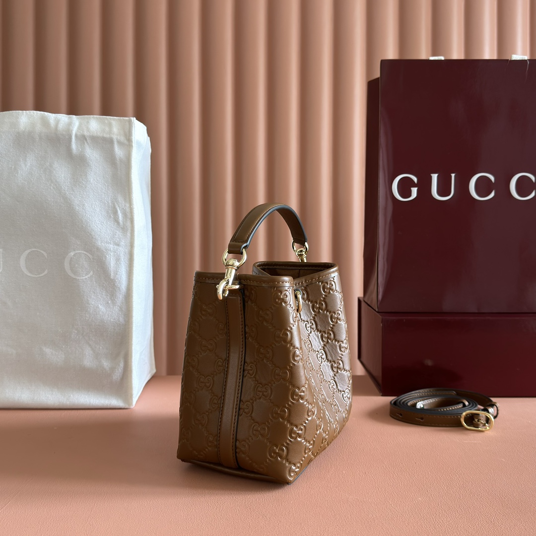 Gucci Bucket Bag Cow Leather Gold M-l