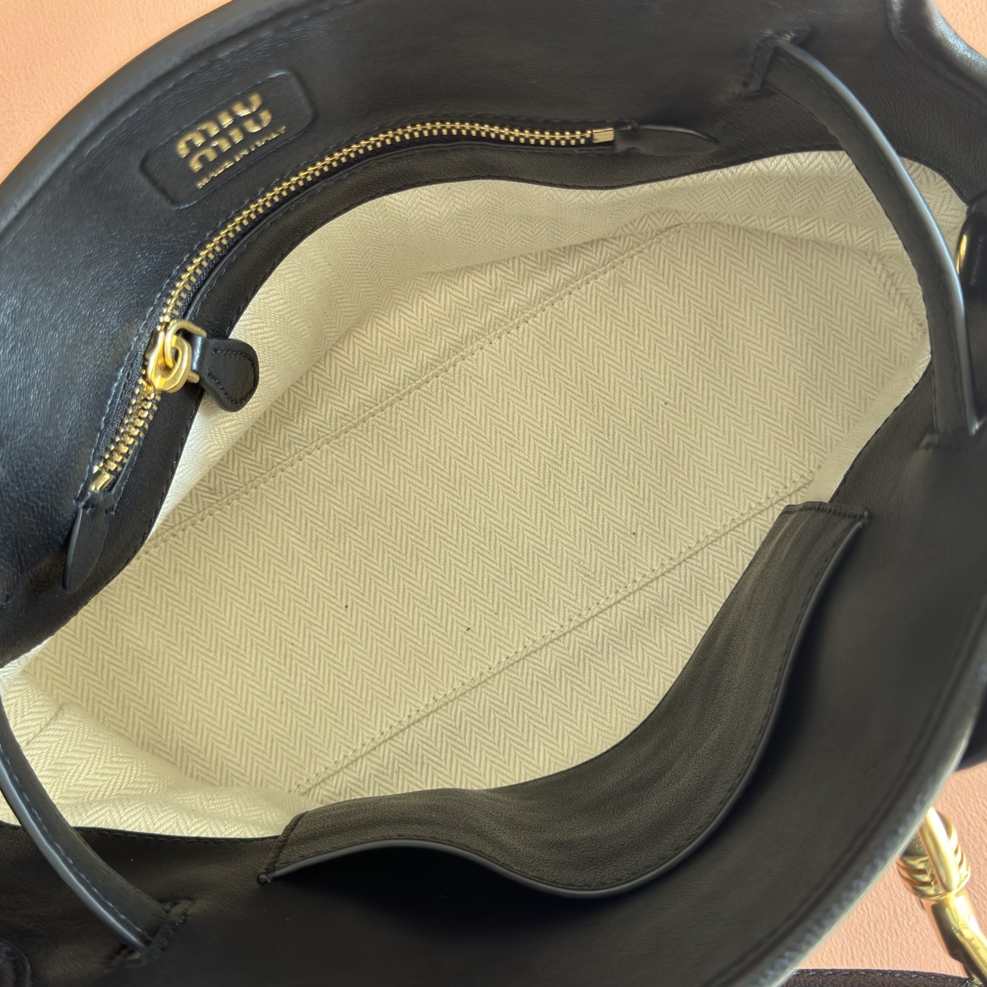 Miu Miu Basic Bag Gold M-10cm