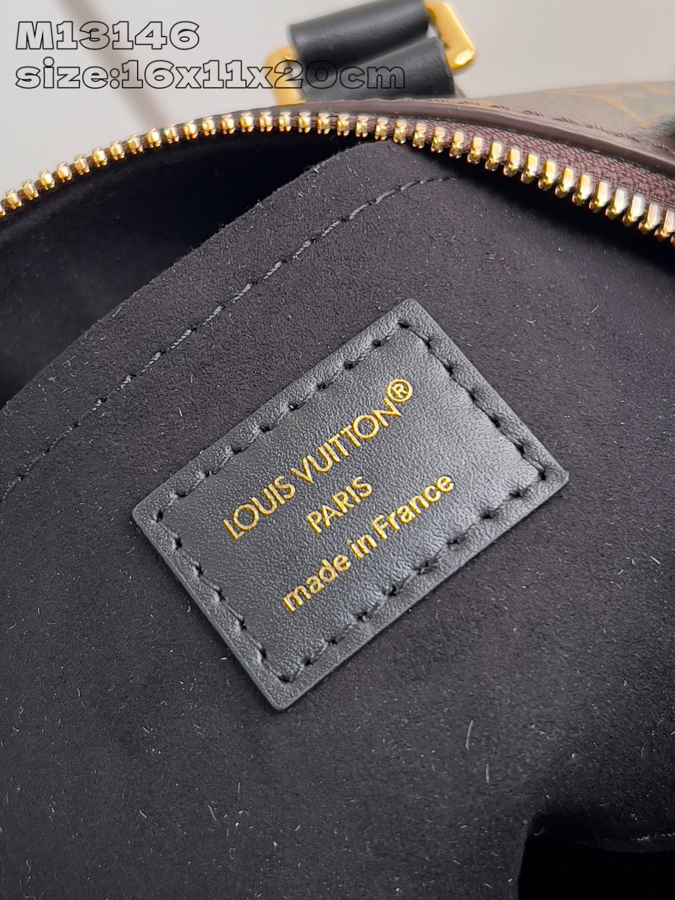 Louis Vuitton Basic Bag Canvas M-l-s