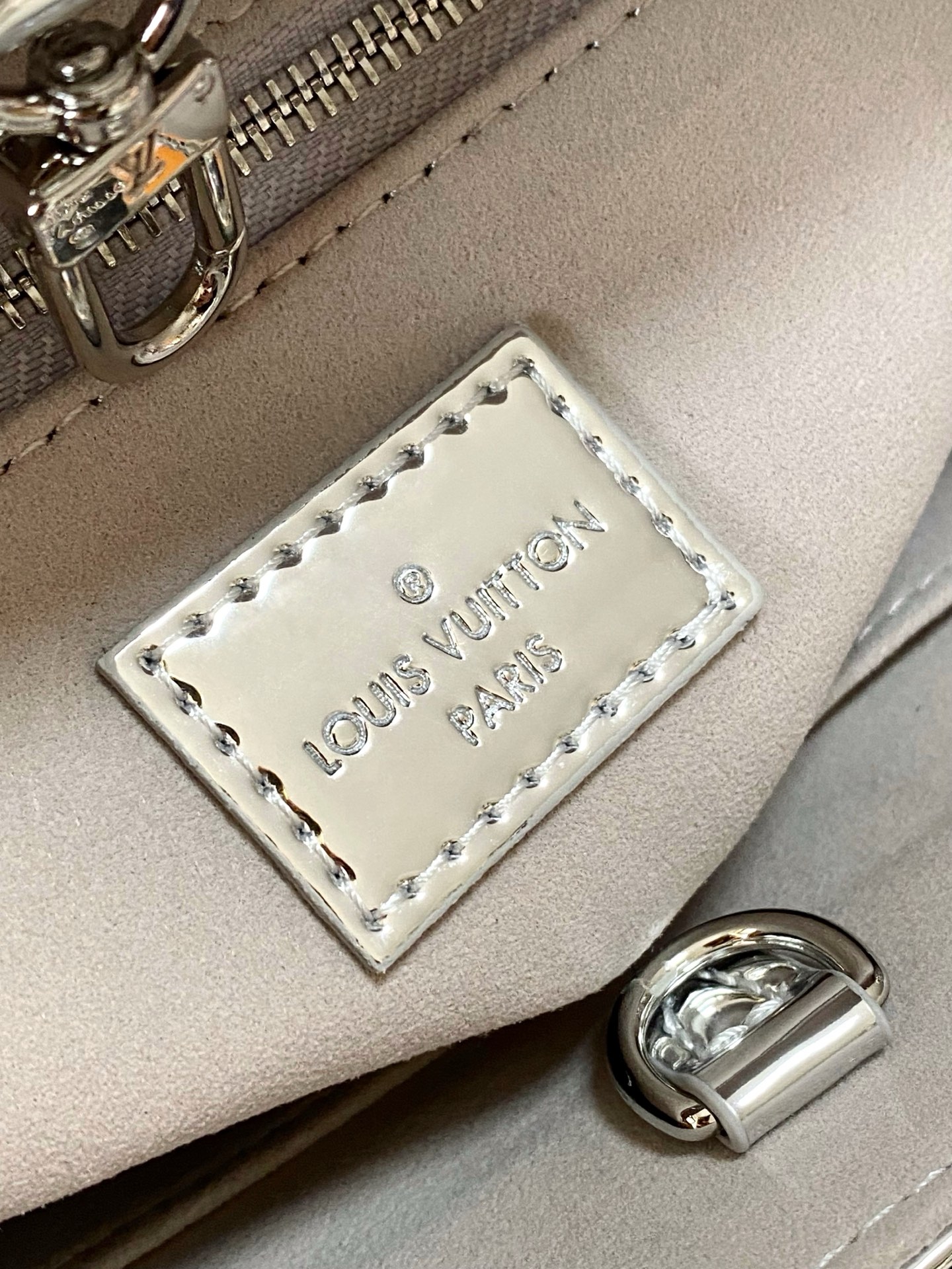 Louis Vuitton Basic Bag Canvas Silver M-l-s