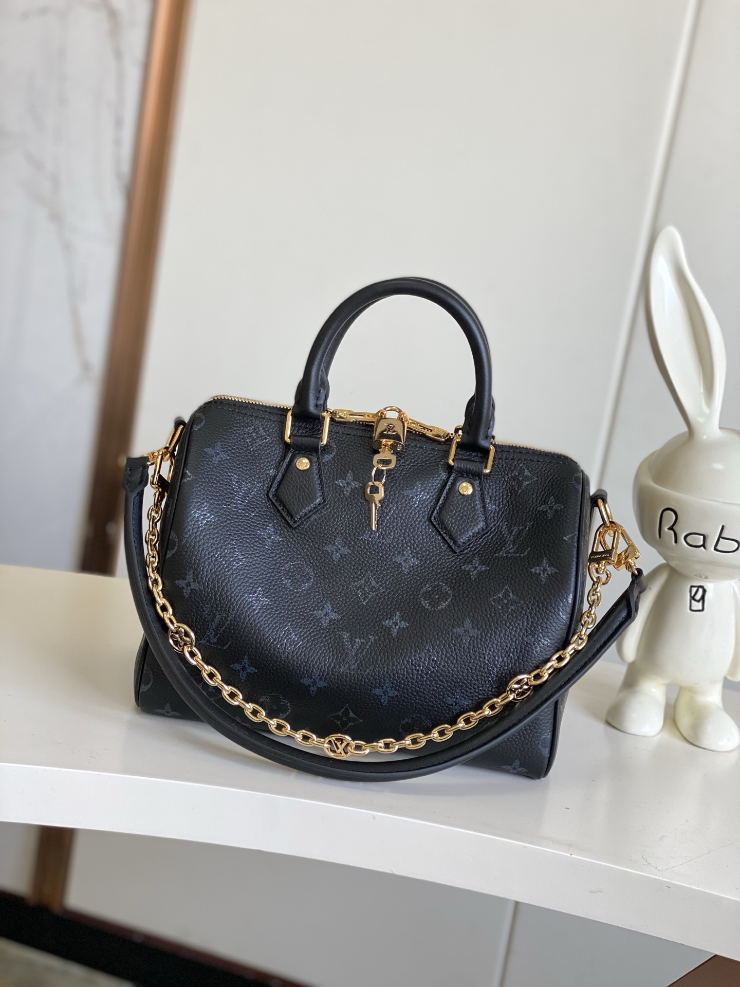 Louis Vuitton Basic Bag Cow Leather M-l-s