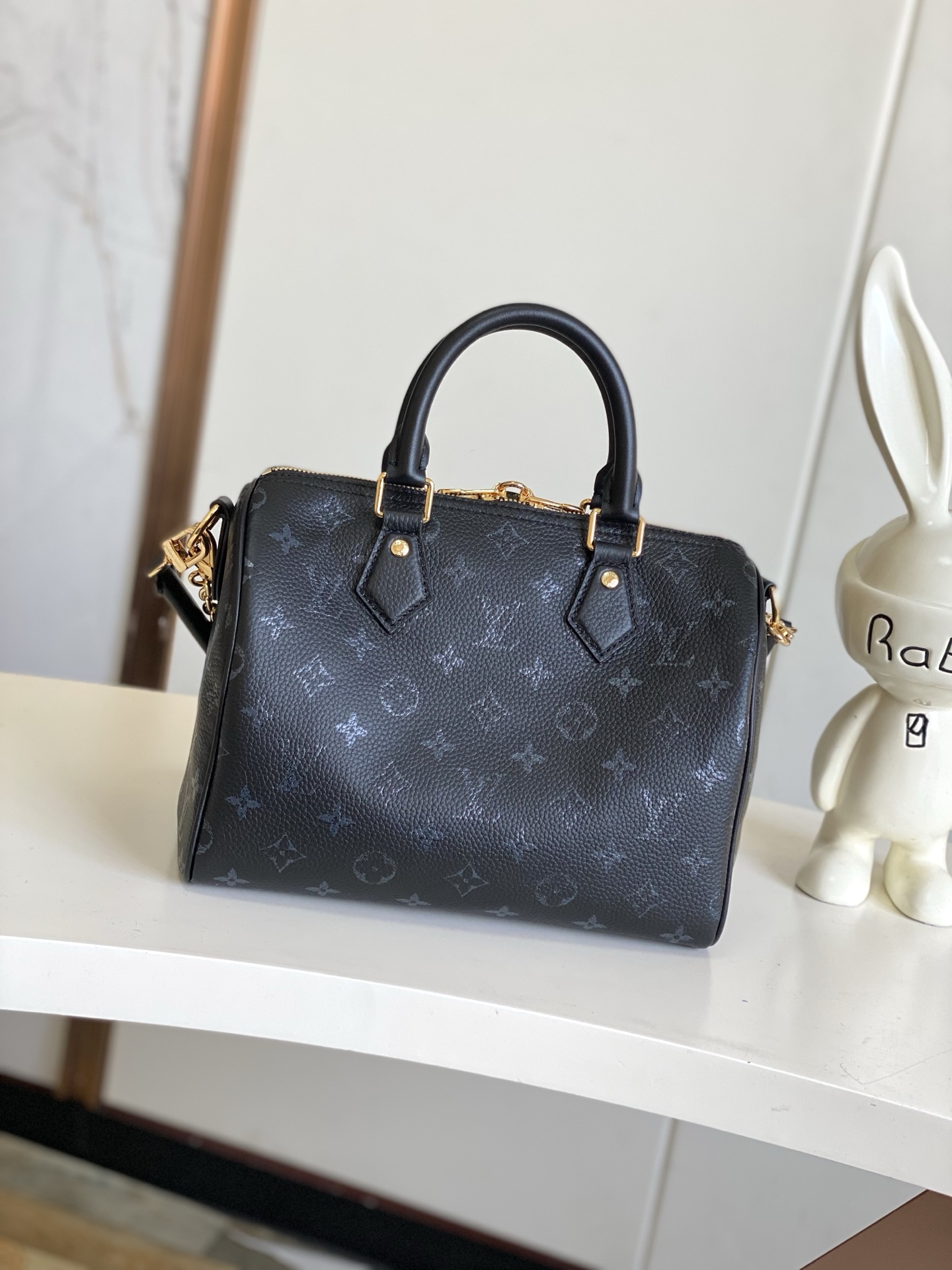 Louis Vuitton Basic Bag Cow Leather M-l-s