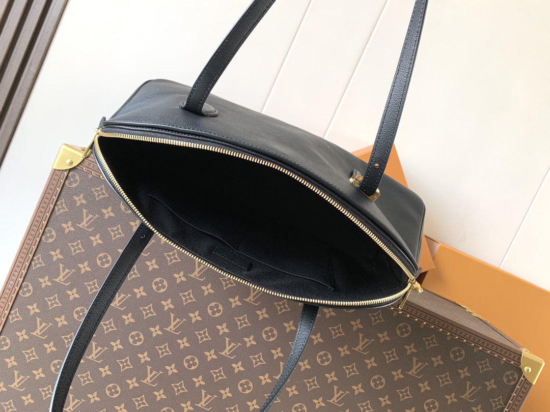 Louis Vuitton Basic Bag Cow Leather Black M-l