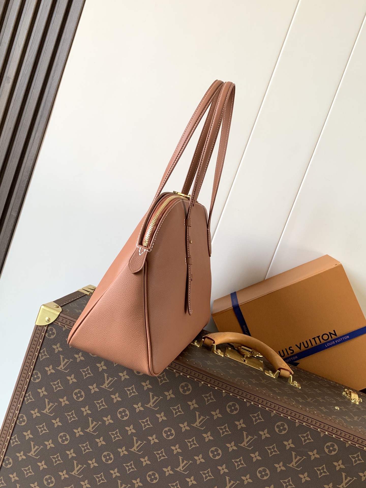 Louis Vuitton Basic Bag Cow Leather Black M-l