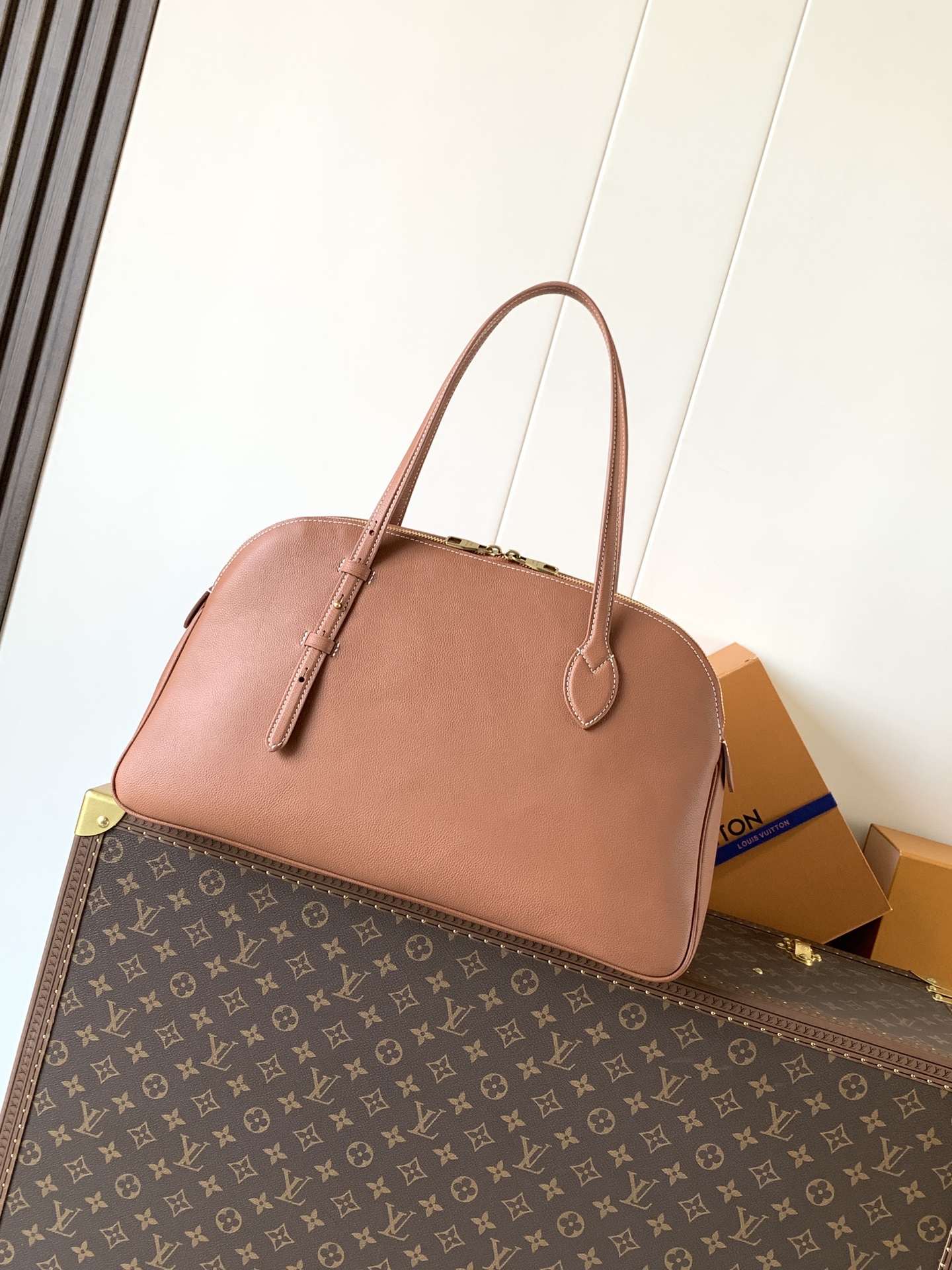 Louis Vuitton Basic Bag Cow Leather Black M-l