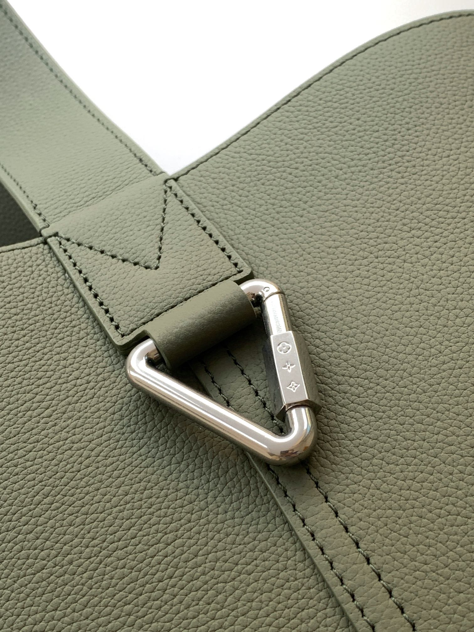 Louis Vuitton Basic Bag Cow Leather M-l-s