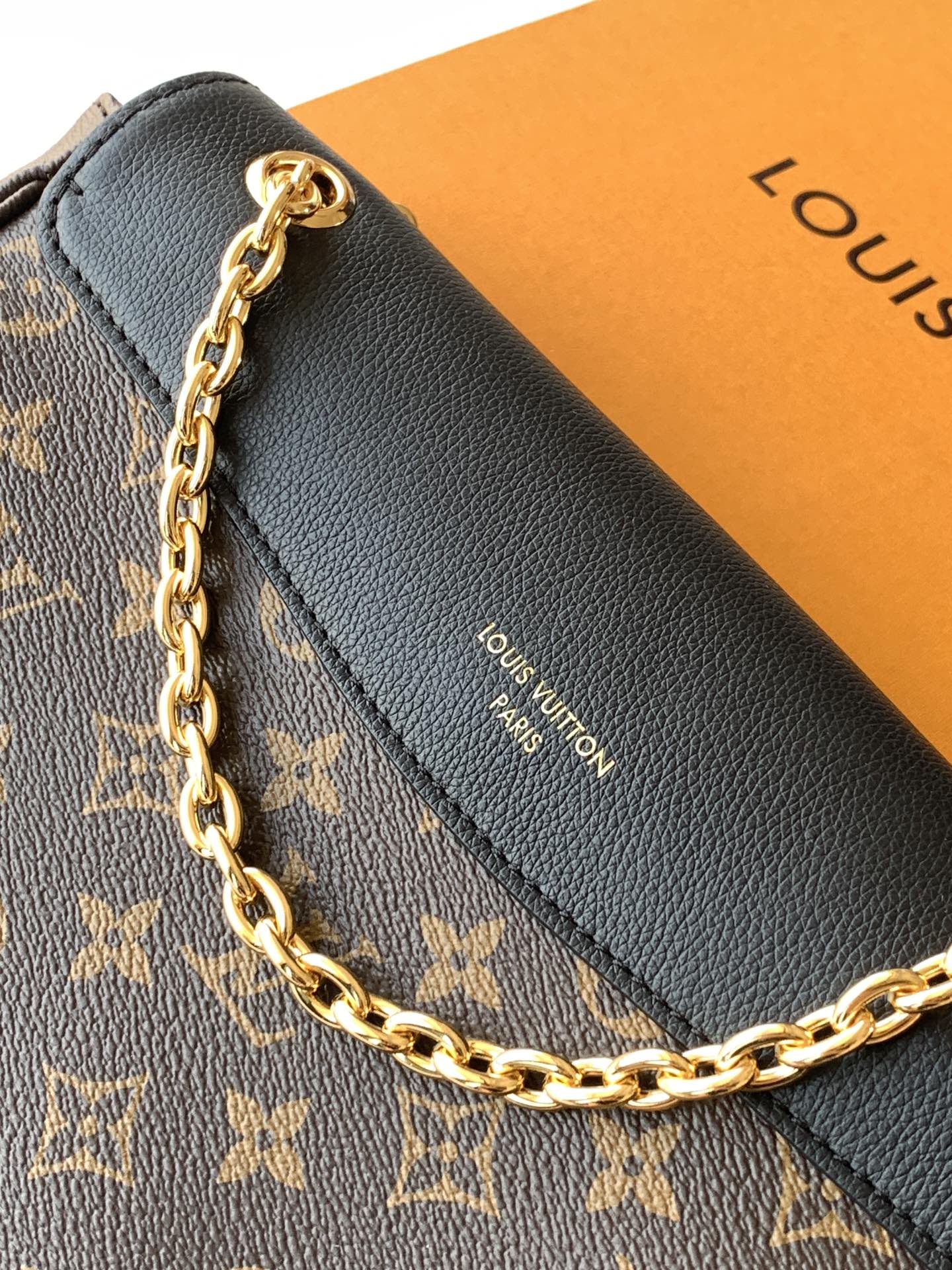 Louis Vuitton Tote Bag Canvas Black M-l-s