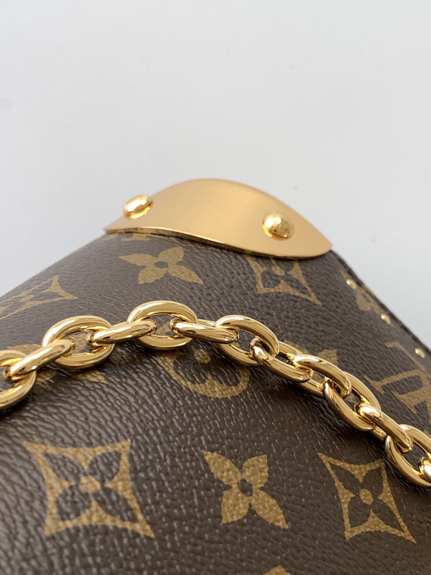 Louis Vuitton Male Basic Bag Cow Leather M-l