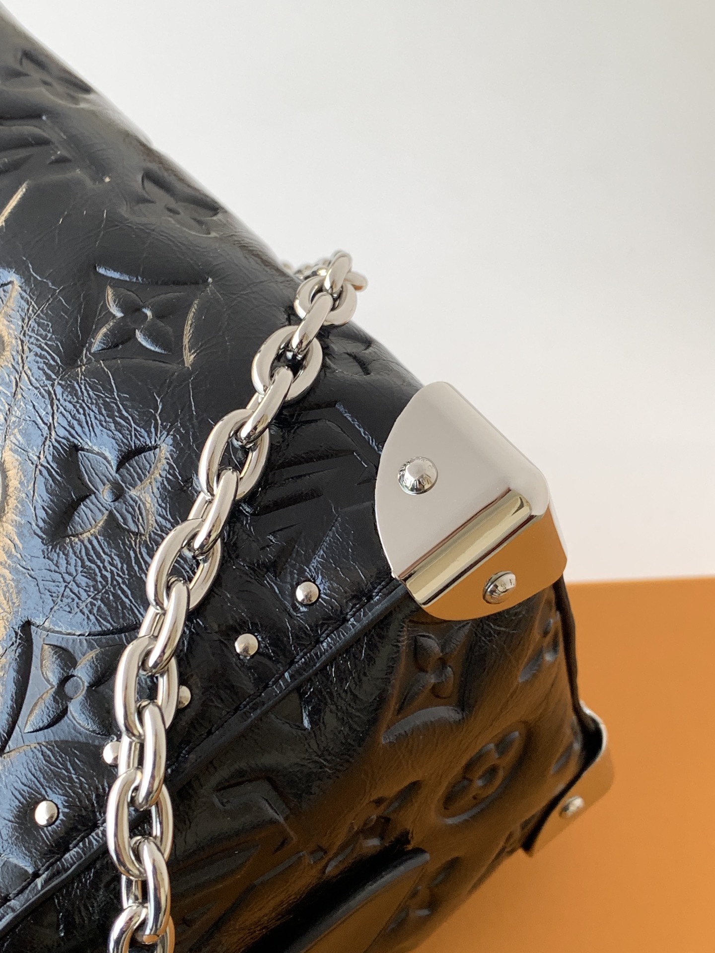 Louis Vuitton Basic Bag Cow Leather Black M-s