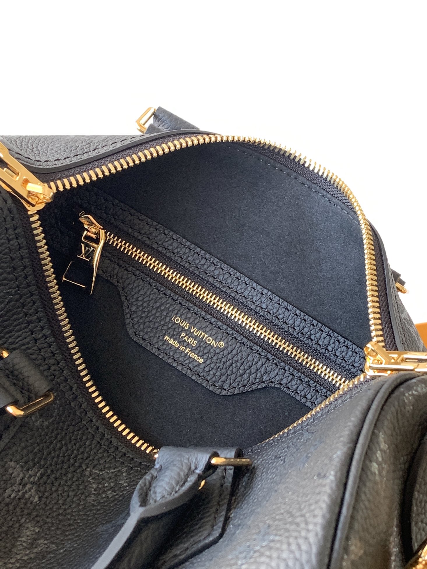 Louis Vuitton Basic Bag Cow Leather Black M-l-s