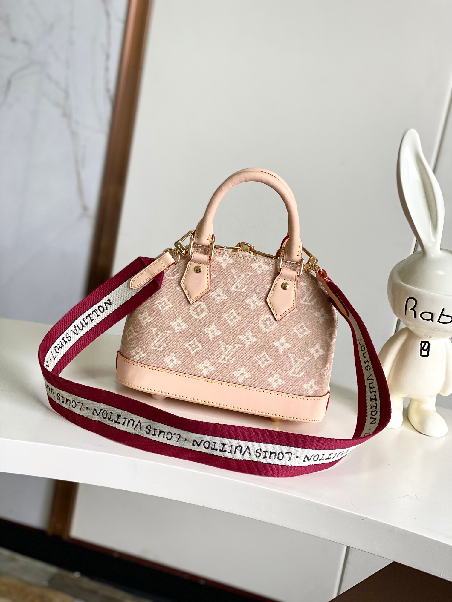 Louis Vuitton Basic Bag Cow Leather M-l-s
