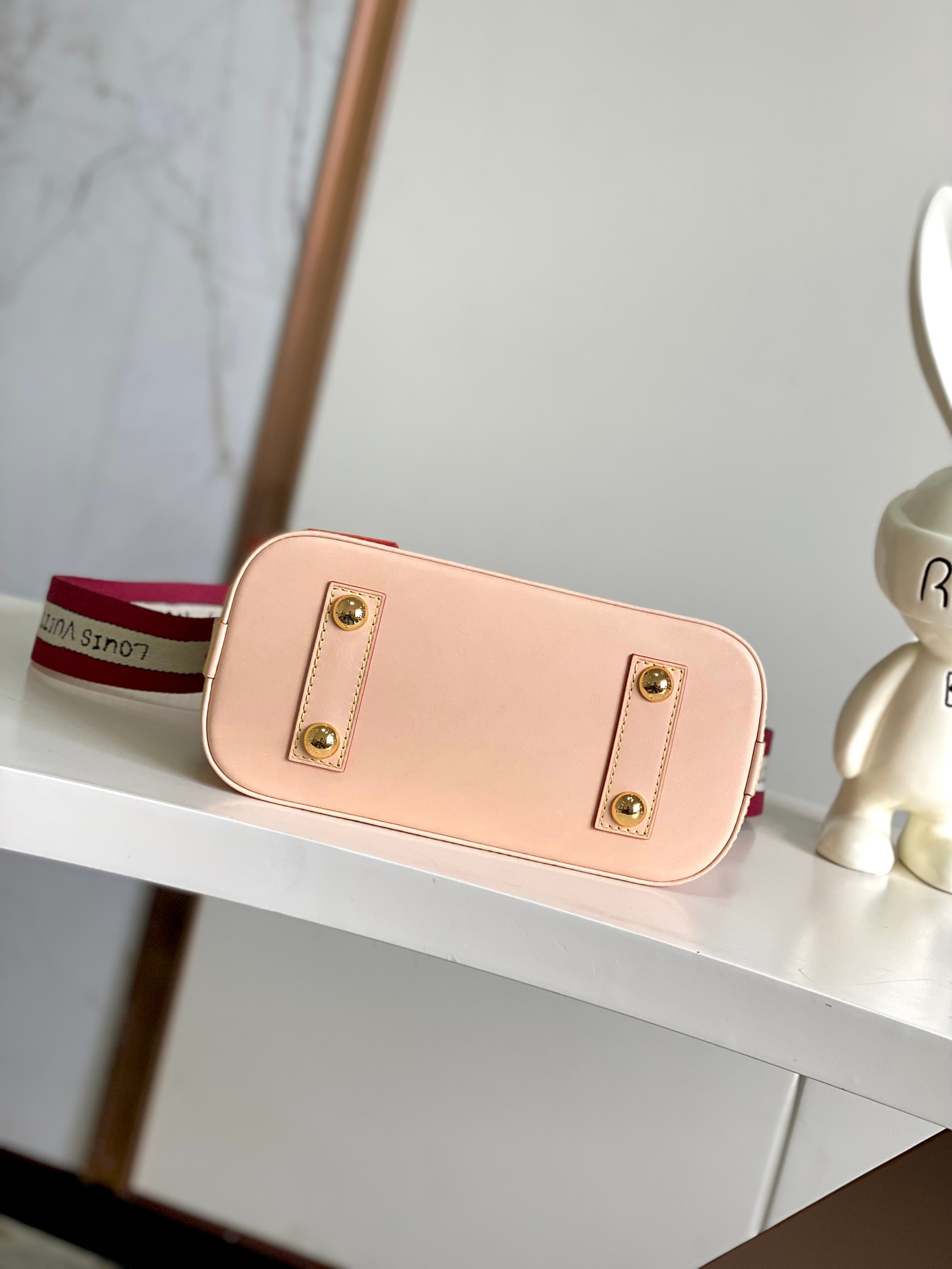 Louis Vuitton Basic Bag Cow Leather M-l-s