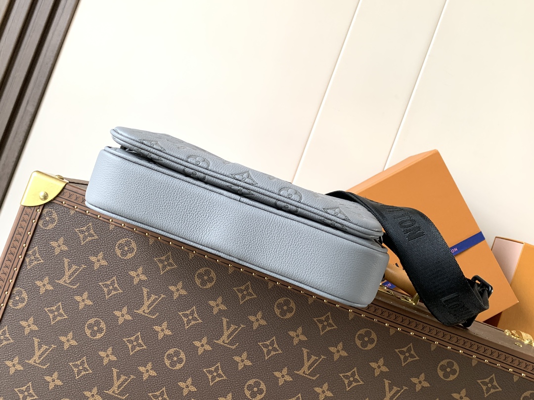Louis Vuitton Messenger Bag Cow Leather Gray M-s