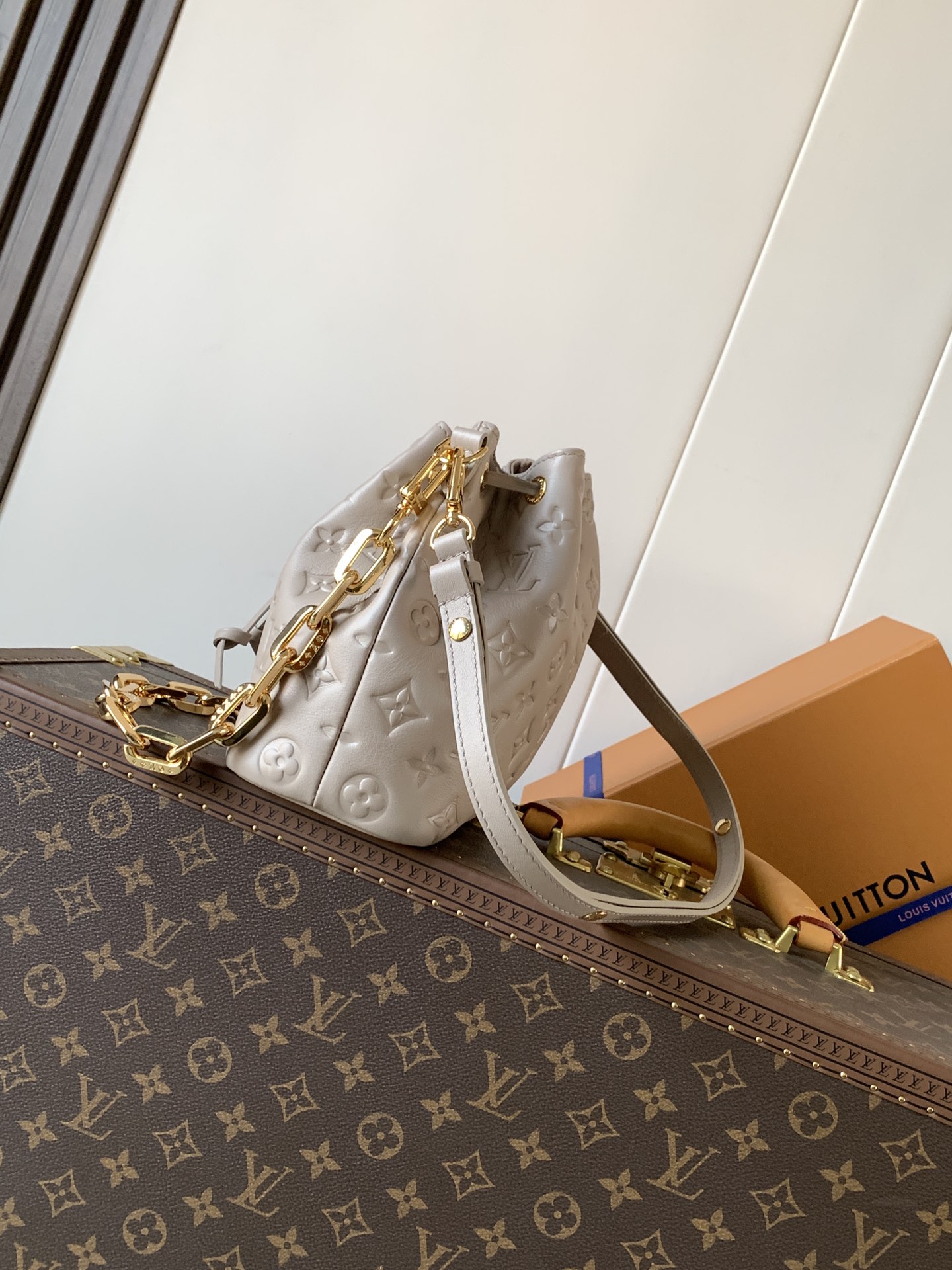 Louis Vuitton Basic Bag Cow Leather Black M-l-s