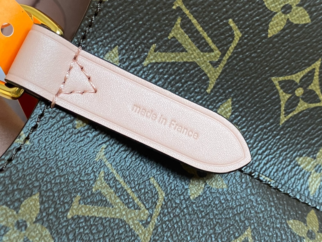 Louis Vuitton Bucket Bag Canvas Black M