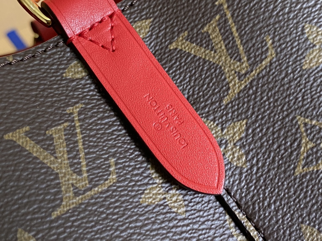 Louis Vuitton Bucket Bag Canvas Black M