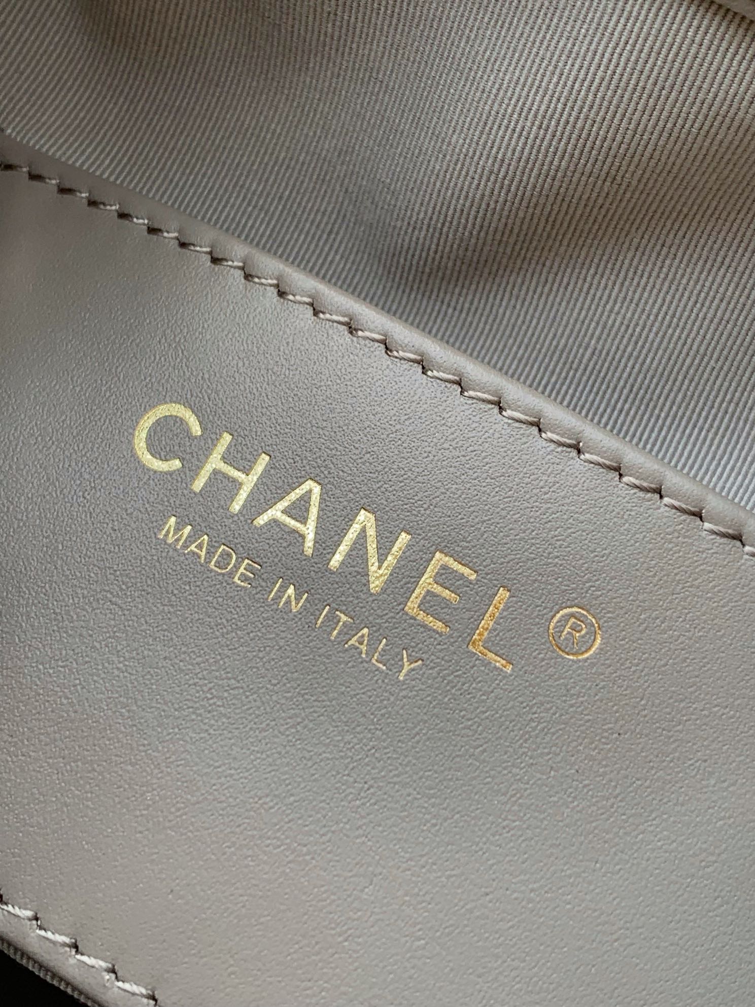 Chanel Bucket Bag Brown 14cm-m-l