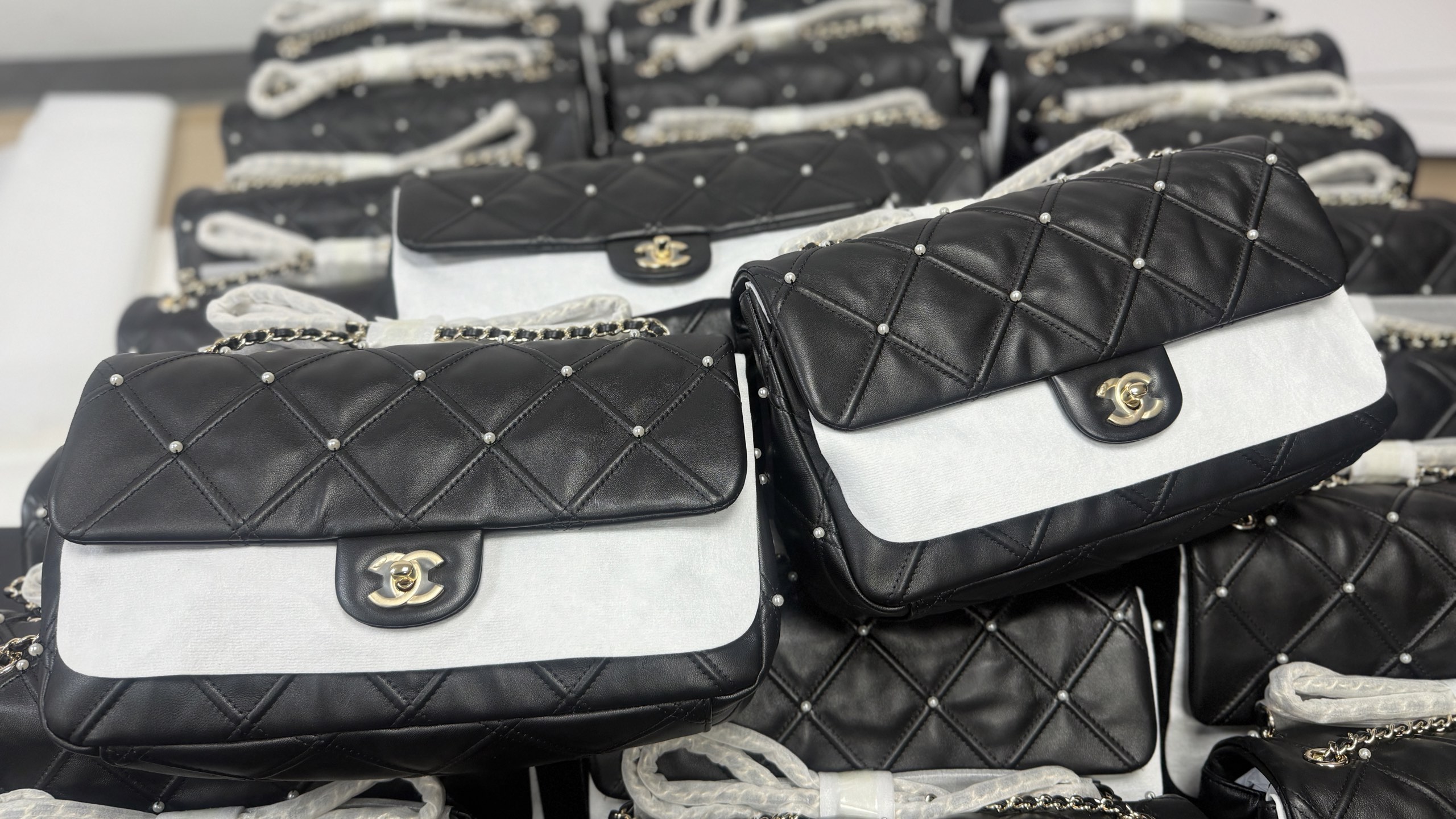 Chanel Female Basic Bag M-l