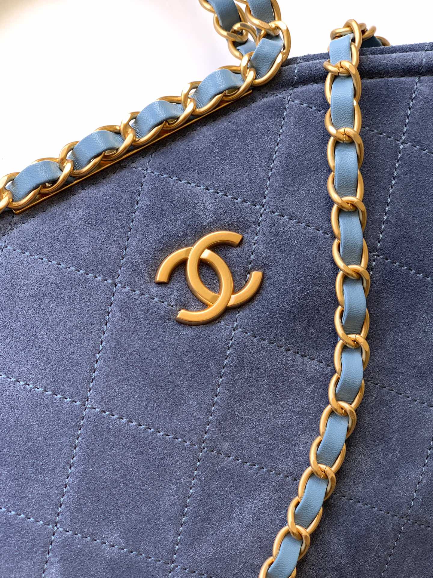 Chanel Basic Bag Cow Leather Black M-l