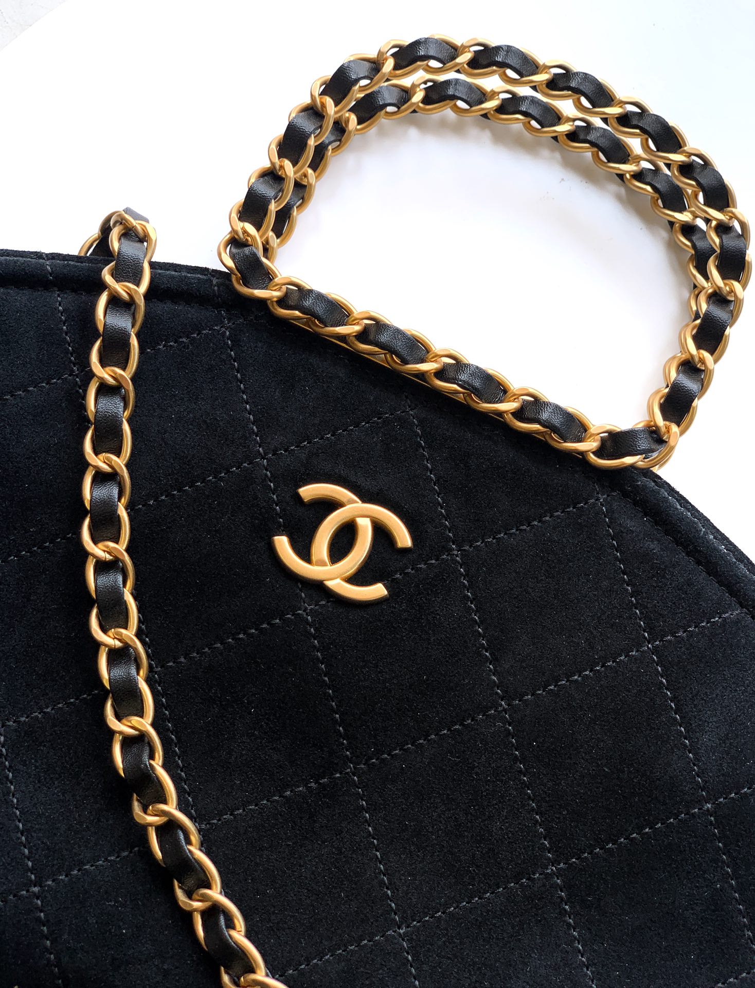 Chanel Basic Bag Cow Leather Black M-l