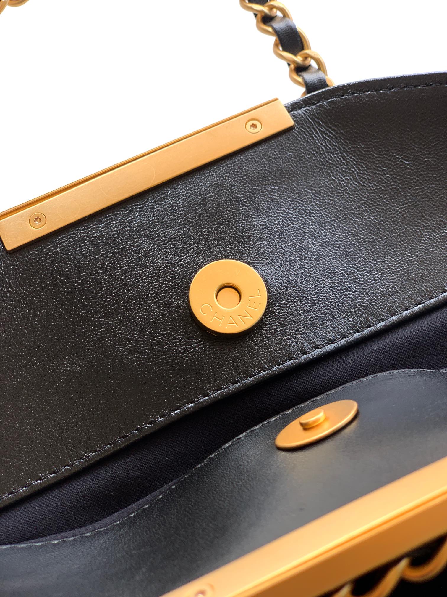 Chanel Basic Bag Cow Leather Black M-l