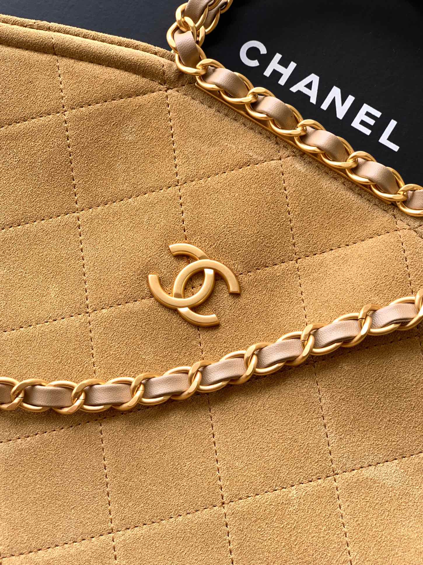 Chanel Basic Bag Cow Leather Black M-l