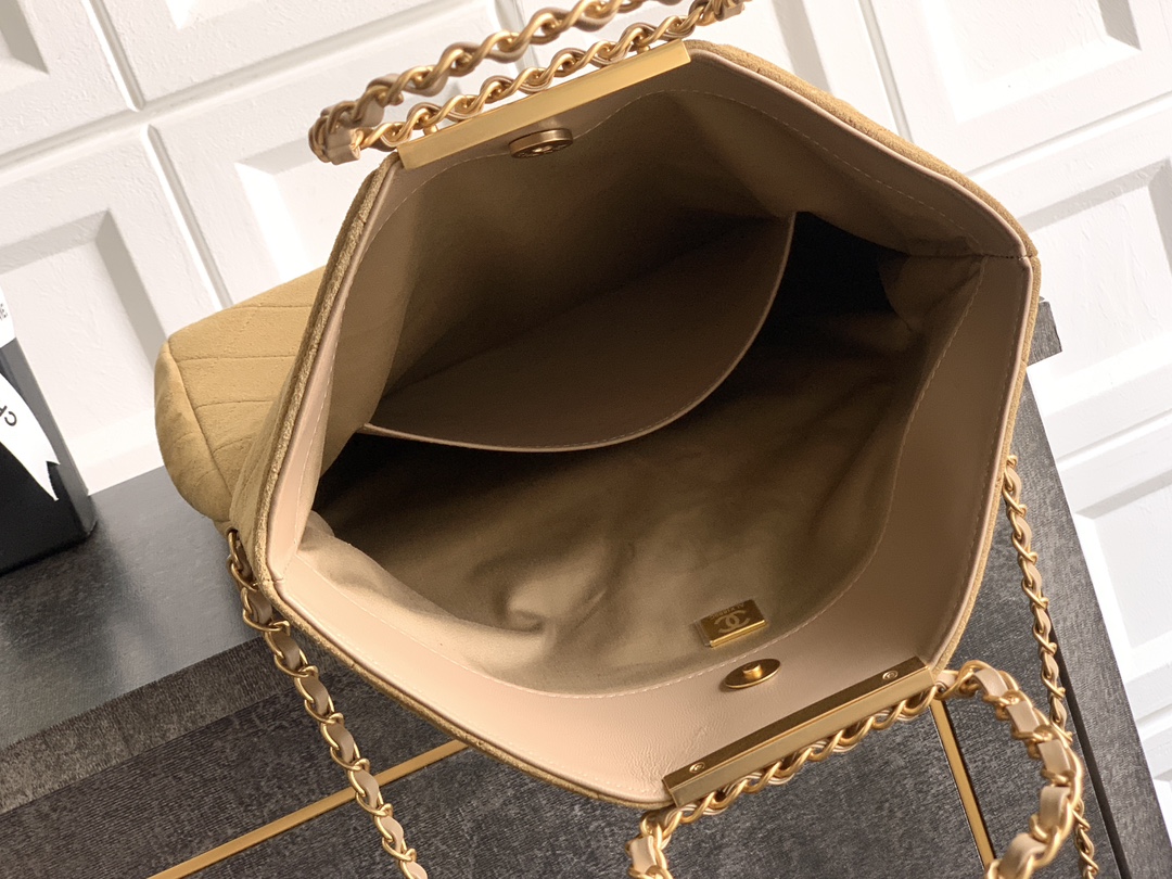 Chanel Basic Bag Cow Leather Black M-l