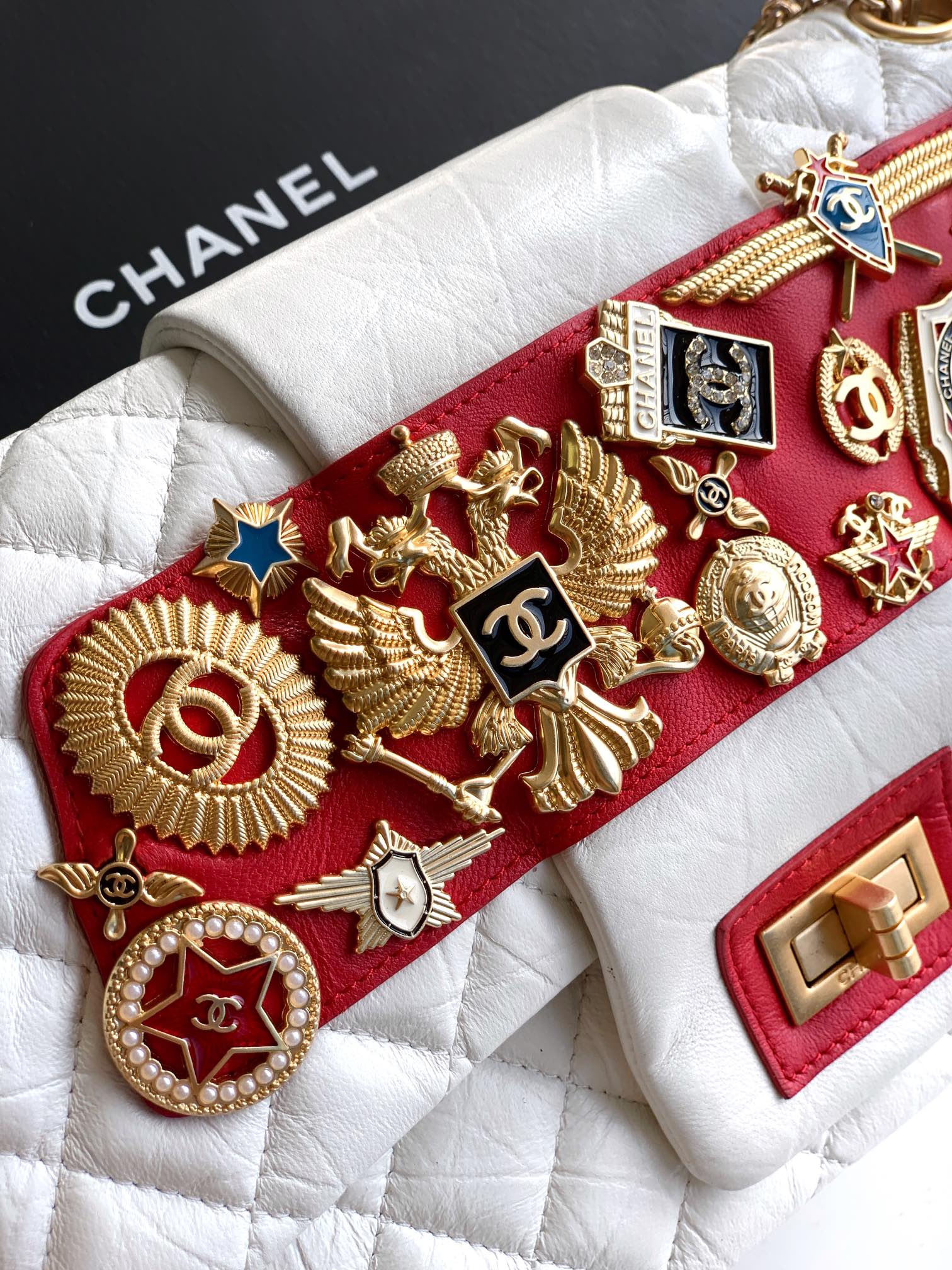 Chanel Basic Bag M-l