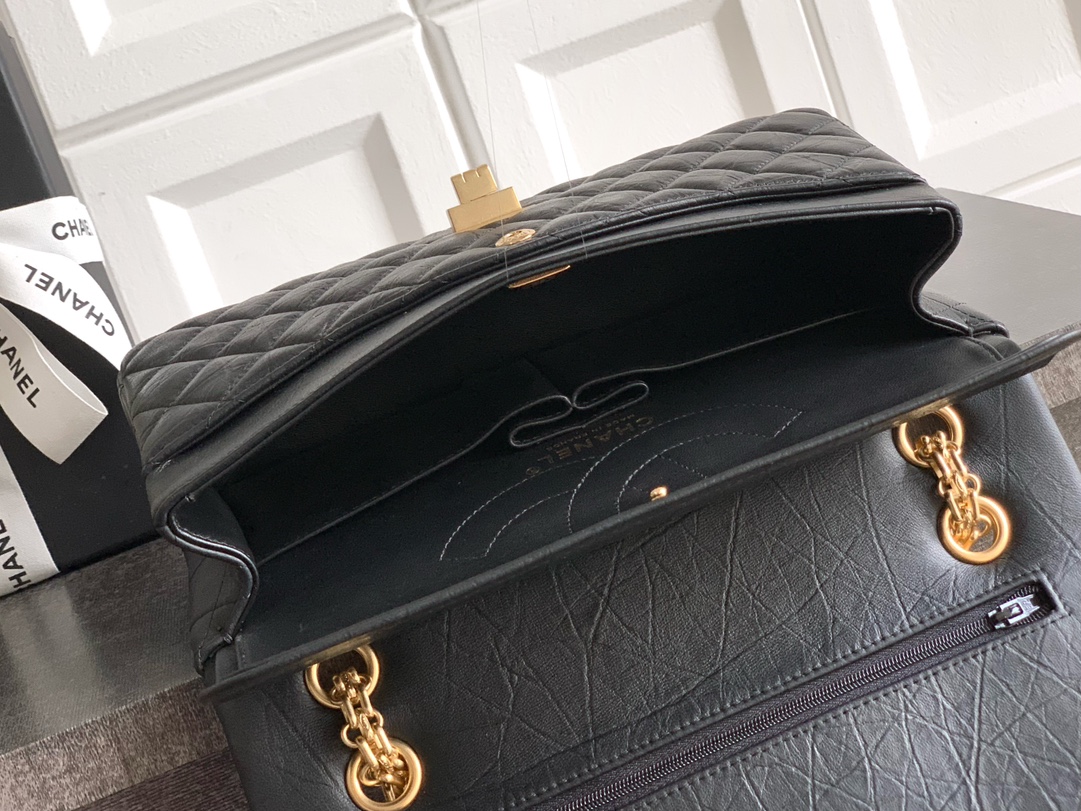 Chanel Basic Bag M-l