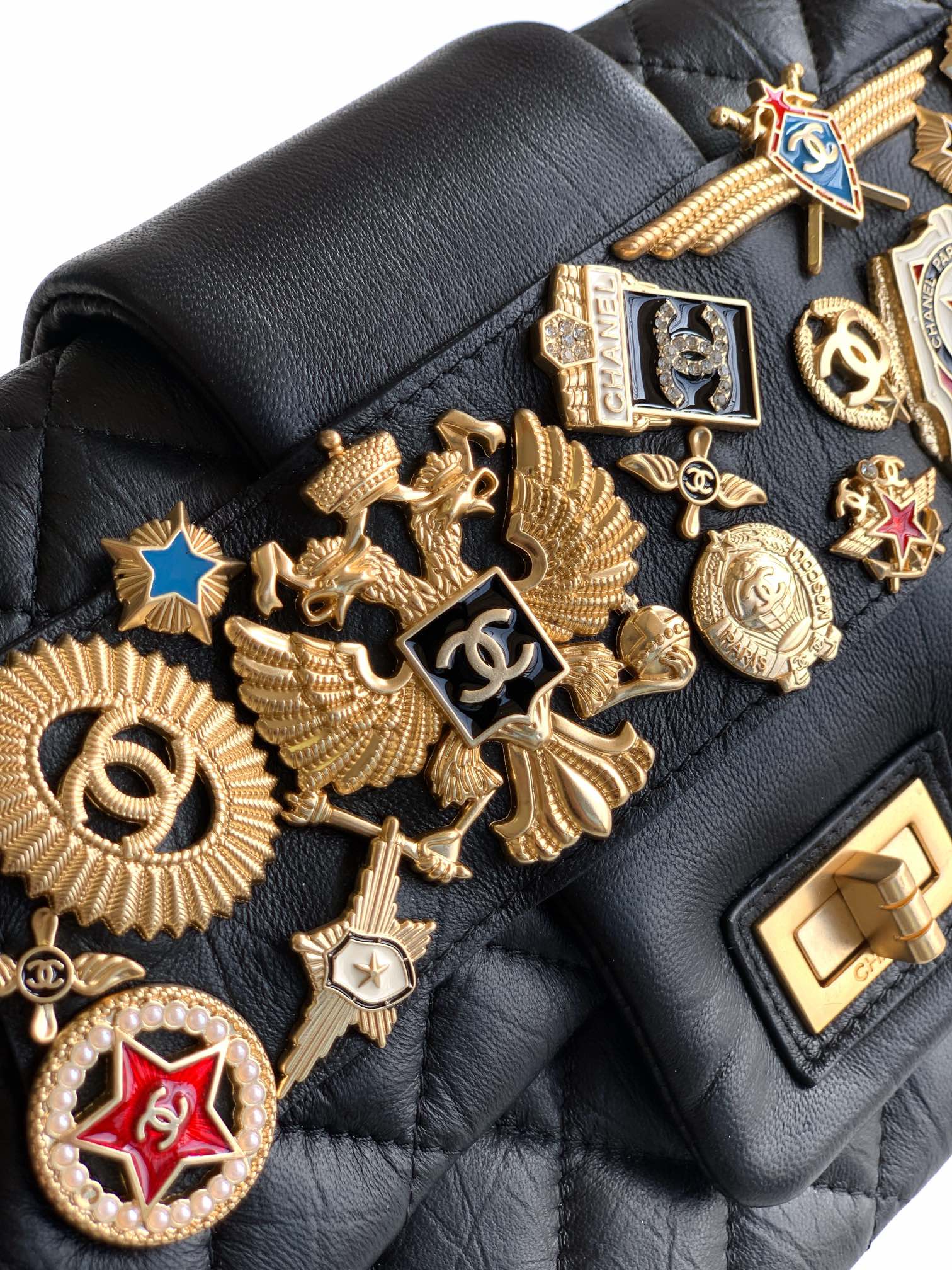 Chanel Basic Bag Black M-l