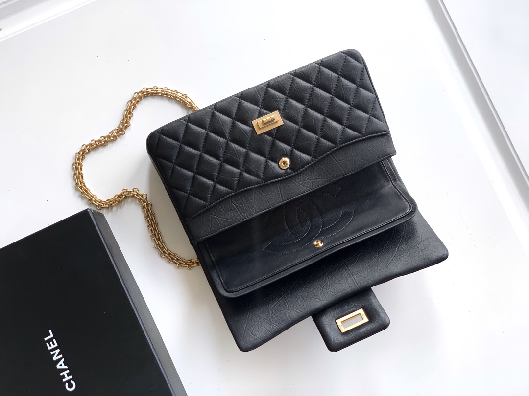 Chanel Basic Bag Black M-l