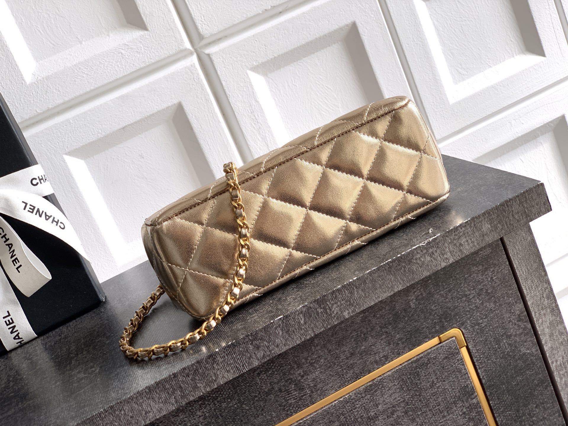 Chanel Clutch Bag Gold M-l