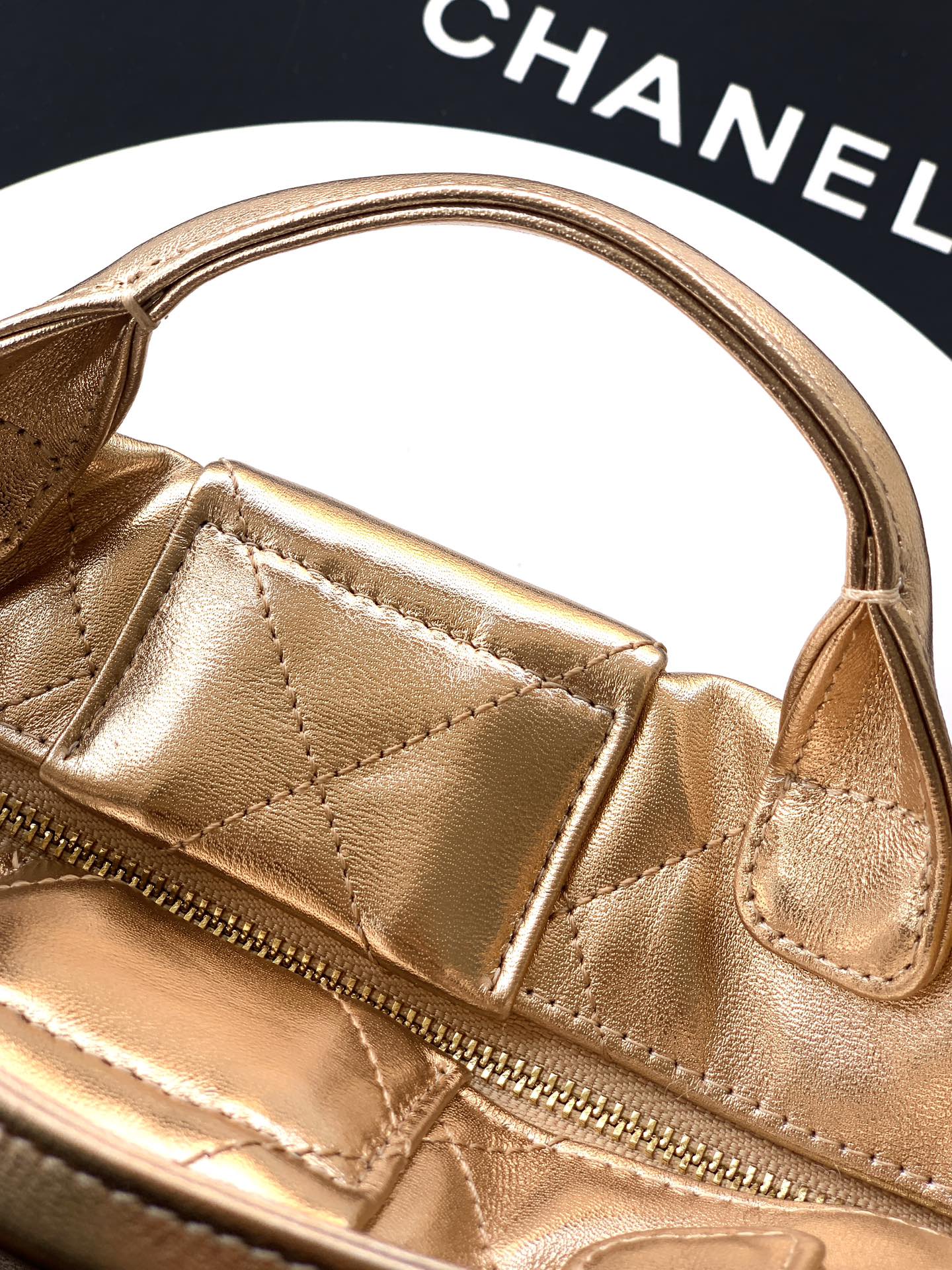 Chanel Female Basic Bag Sheepskin Black Waterproof M-l