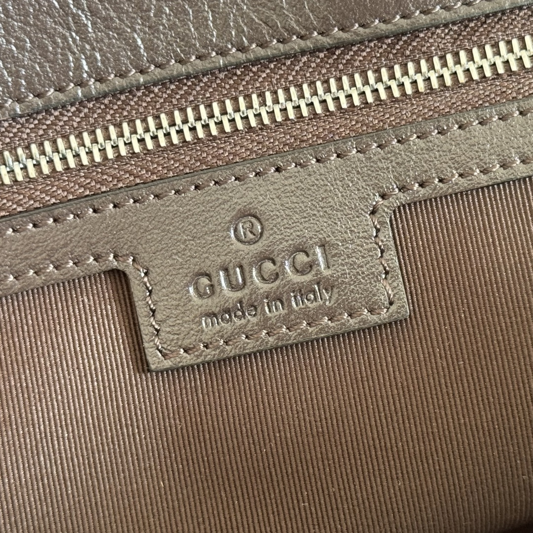 Gucci Basic Bag Cow Leather Black M