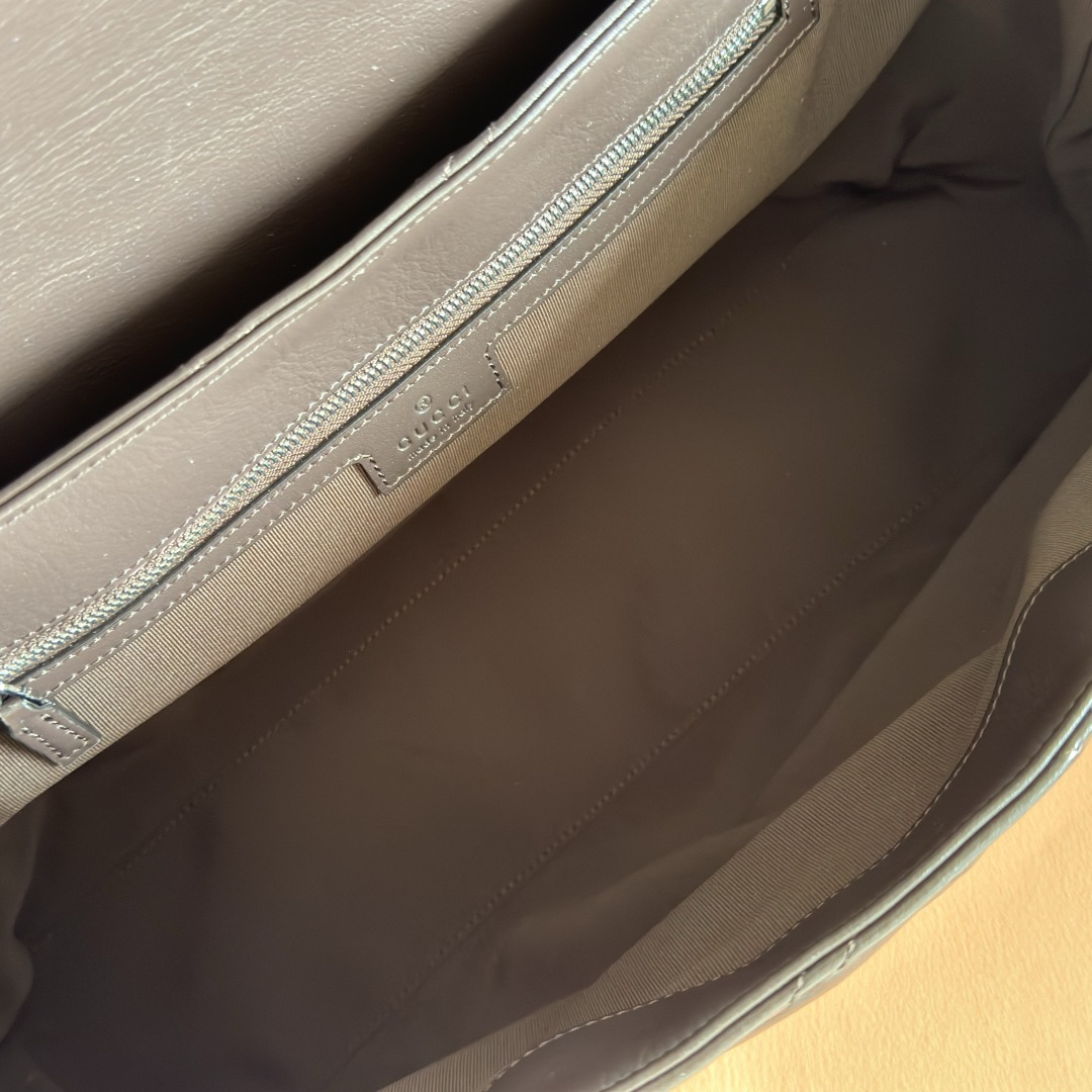 Gucci Basic Bag Cow Leather Black M