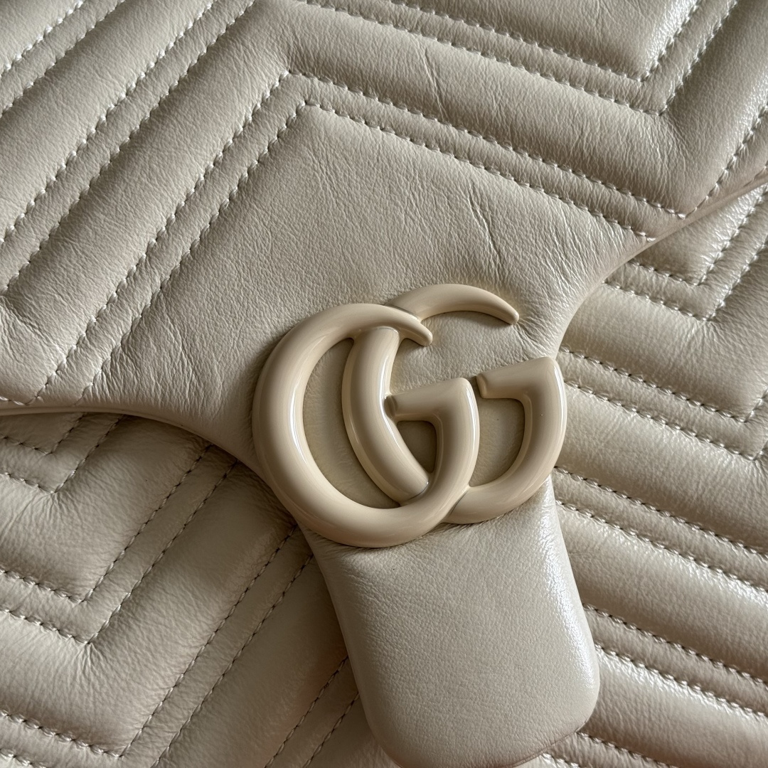 Gucci Basic Bag Cow Leather Black M