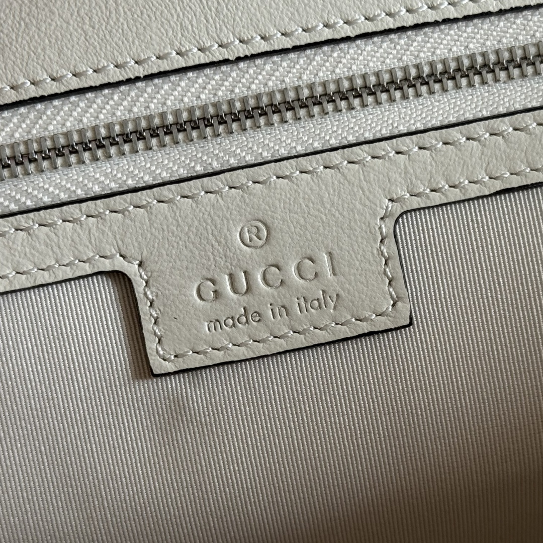 Gucci Basic Bag Cow Leather Black M