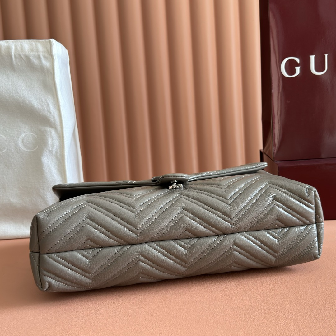 Gucci Basic Bag Cow Leather Black M