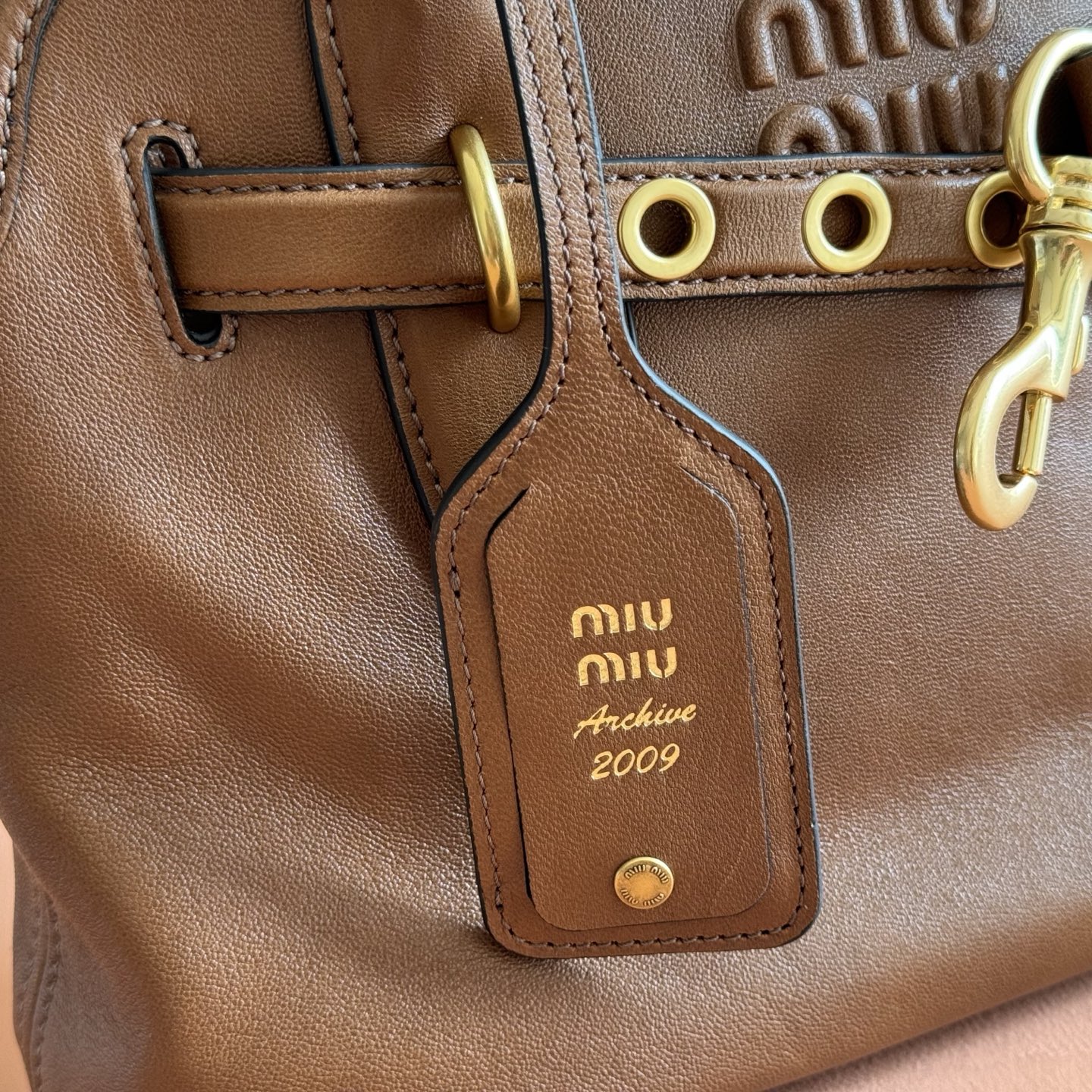 Miu Miu Basic Bag Gold M-10cm