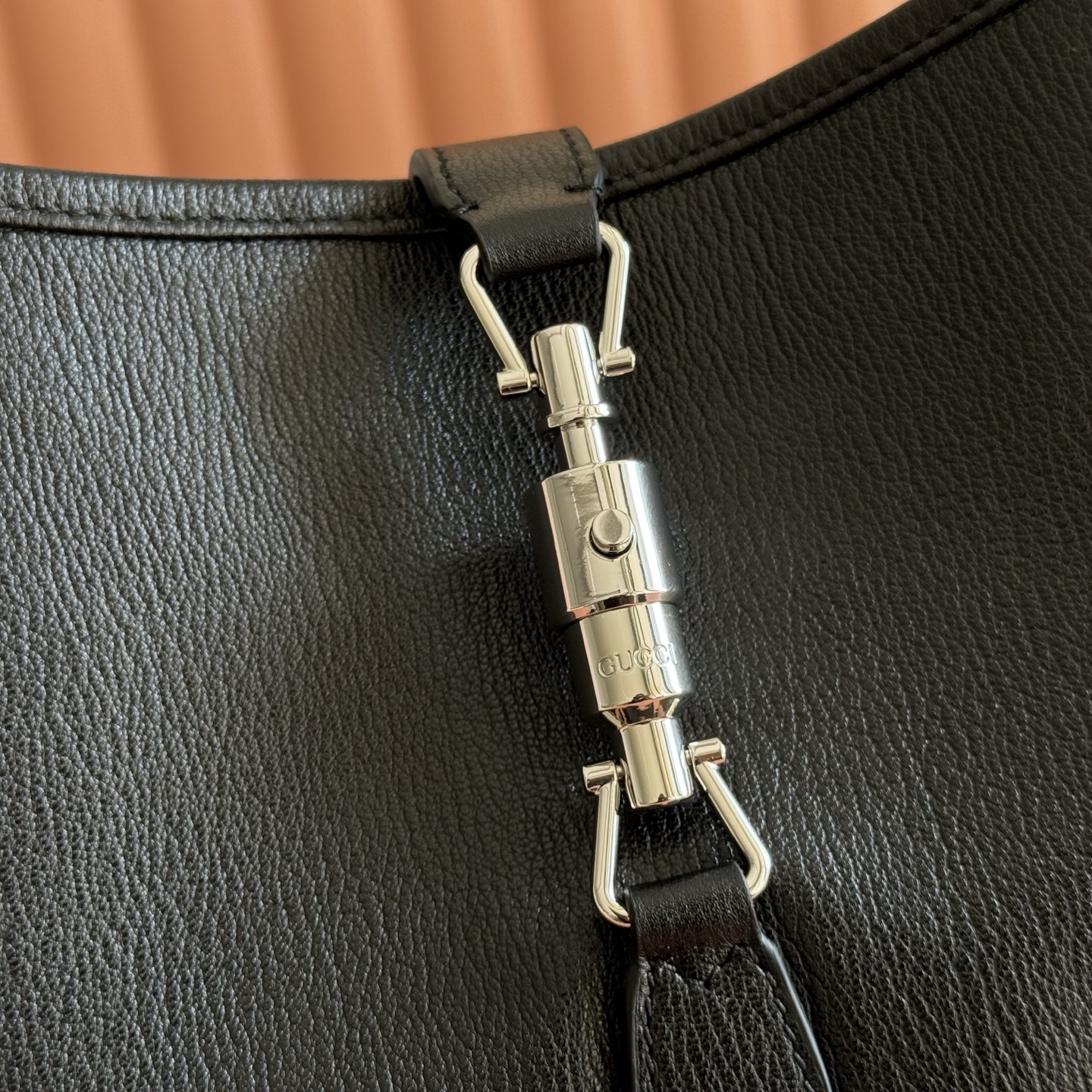 Gucci Basic Bag Black M-l