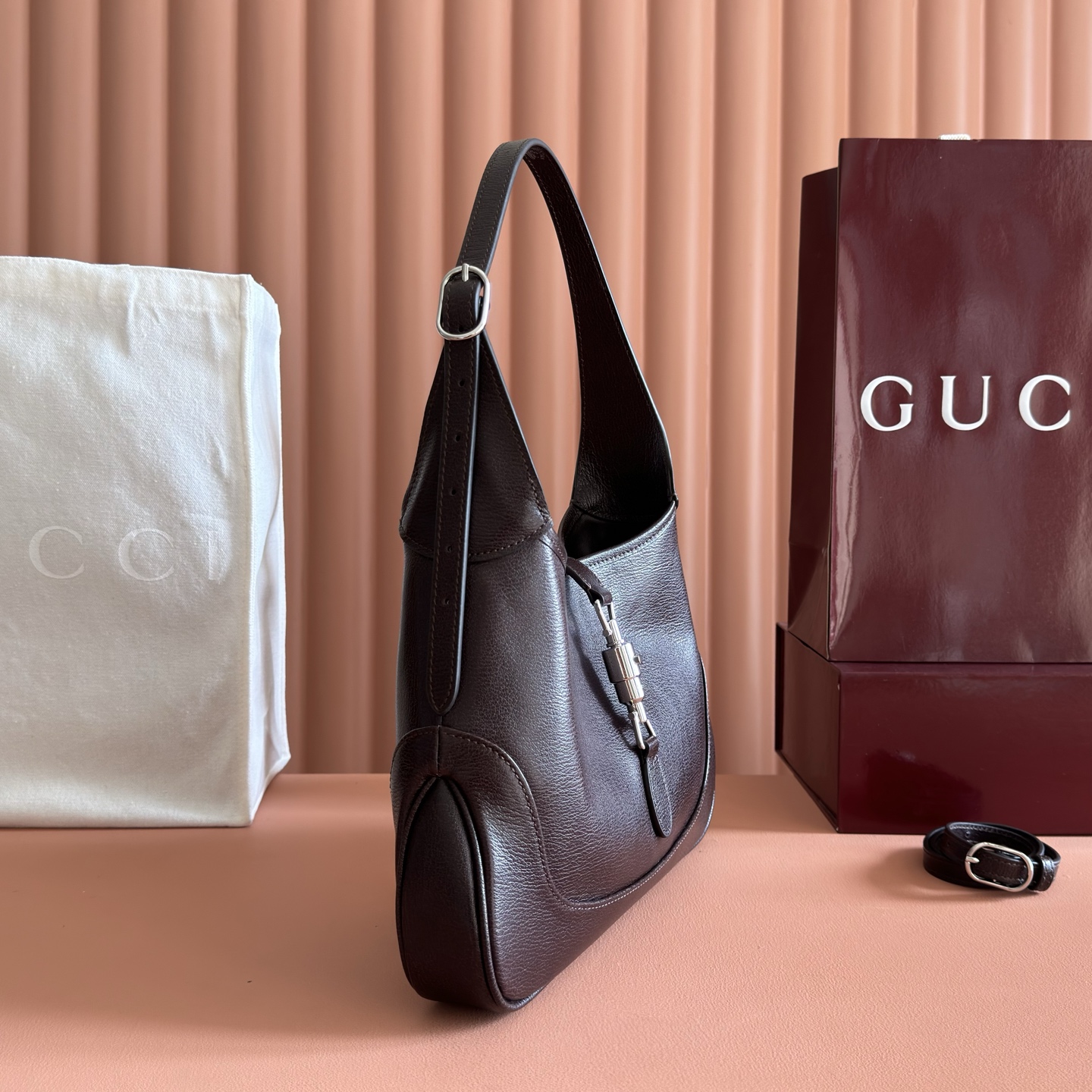 Gucci Basic Bag Black M-l